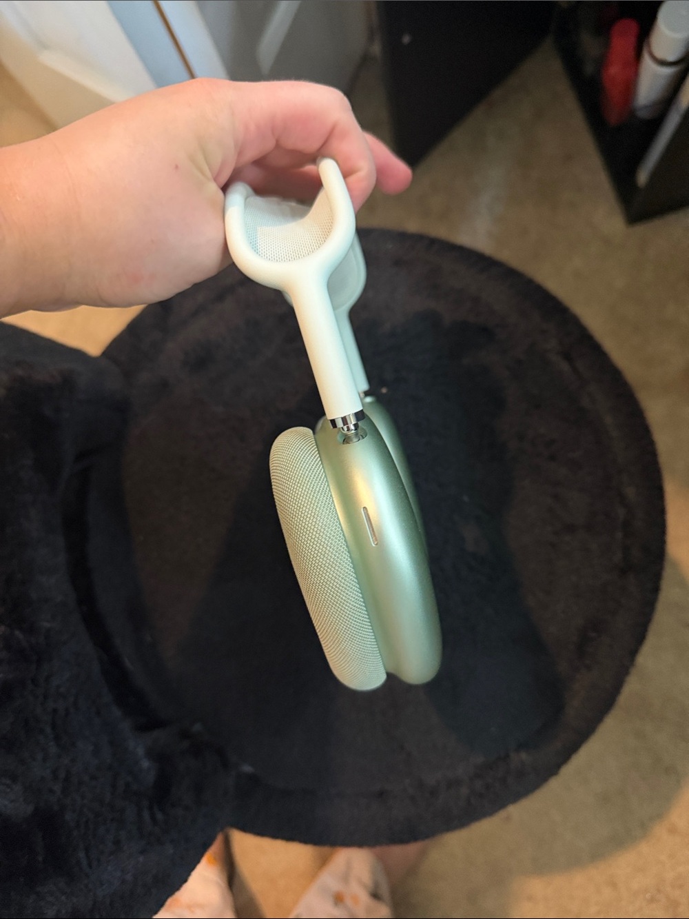 Apple Over‑Ear Headphones in Sage Green and Cream (Worn only 2 times) - Picture 5 of 5
